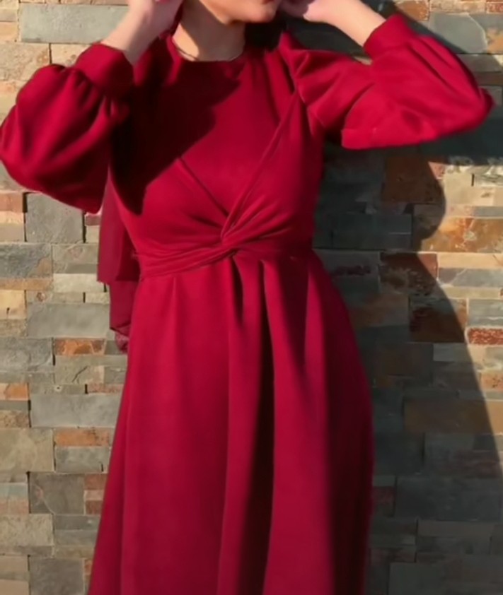 فستان نسائي